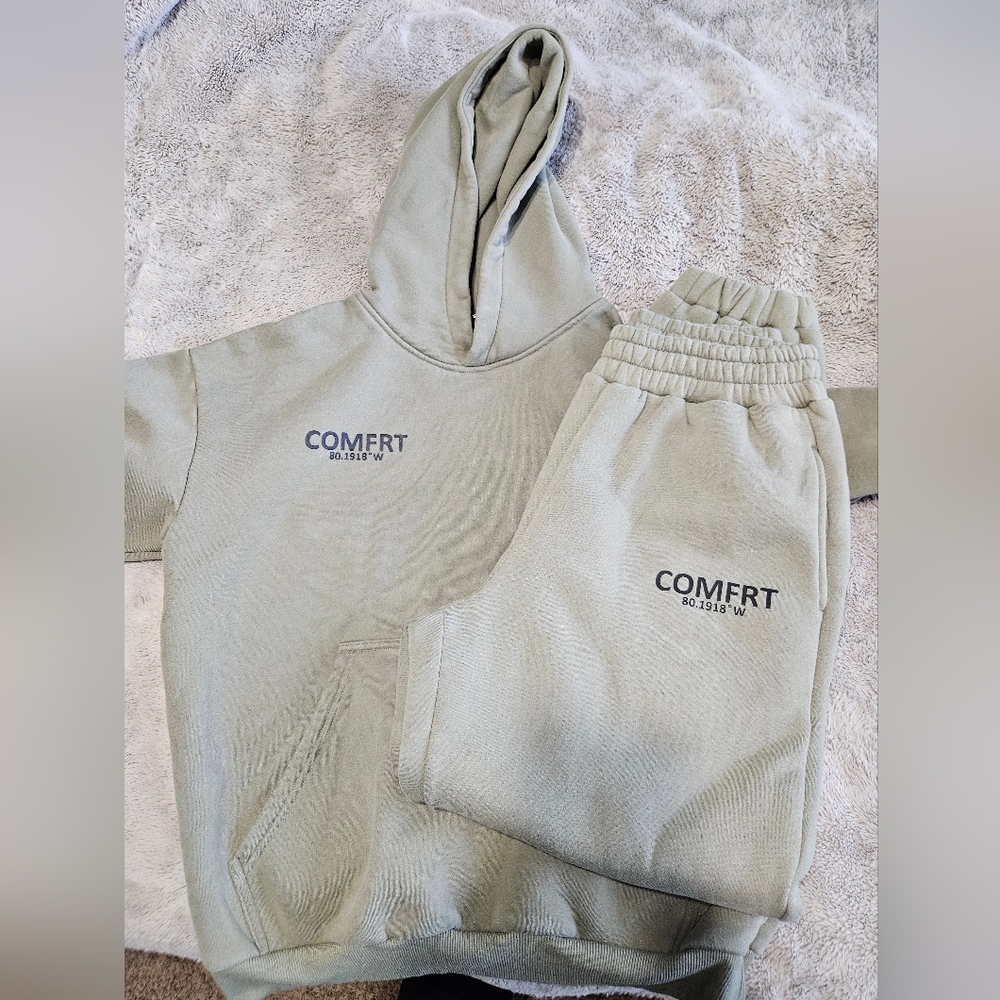 COMFRT Hoodie and Joggers Set in Sage